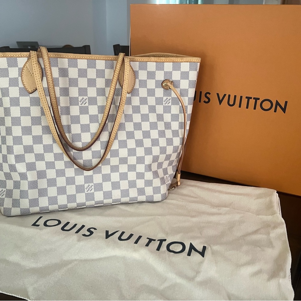 Louis Vuitton Cream and Tan Tote Bag with Iconic Design